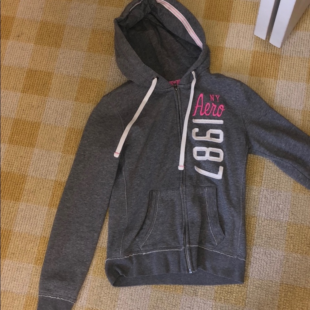 Aeropostale gray sweatshirt